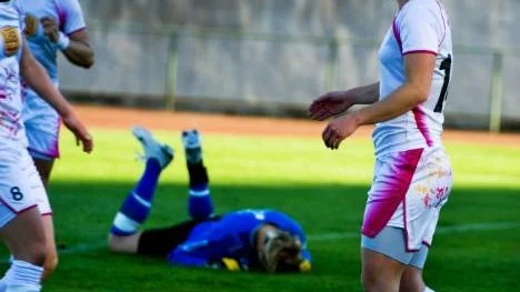 Manon Melis, Ldb har gjort 2-0 till Malmö. Stephanie Labbé, i PIF-målet deppar. Det skulle inte bli skojigare för Stephani. ..