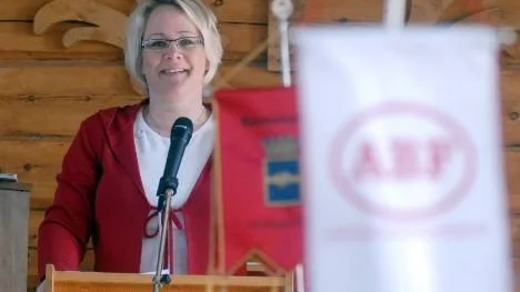 Maria Stenberg talade i Arjeplog och Arvidsjaur och förklarade  att Sverige inte har råd med en borgerlig finansminister.