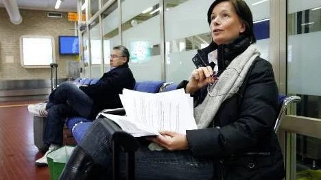 "Jag har lite tålamod kvar" menade Anita Westerman som fått beskedet att hon får vänta ett dygn extra på flygresan hem till Stockholm. FOTO: Jens Ökvist