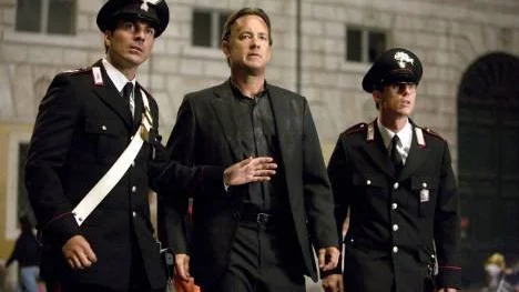 Träig professor. Tom Hanks gör rond två som Robert Langdon i "Änglar och demoner".