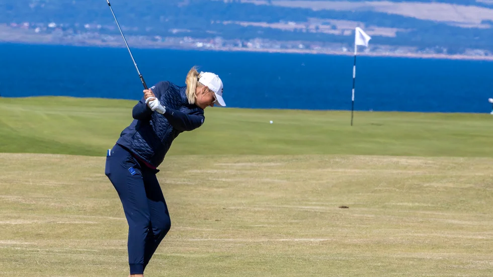 Anna Nordqvist under ett inspelsvarv på Muirfield.