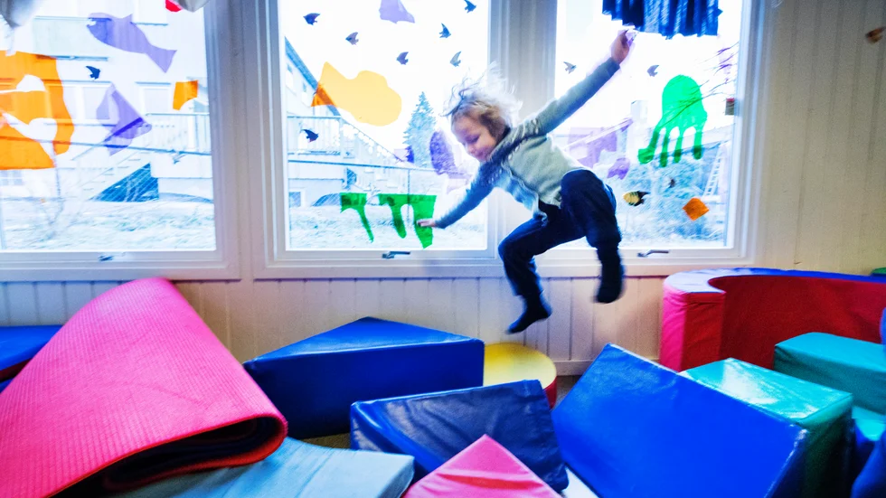 Tänker politikerna lägga ner förskolor i Katrineholm, med tanke på det sjunkande antalet barn? Insändarskribenten vill ha svar.
