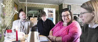 "Tillsammans är vi starka, ge oss svar"