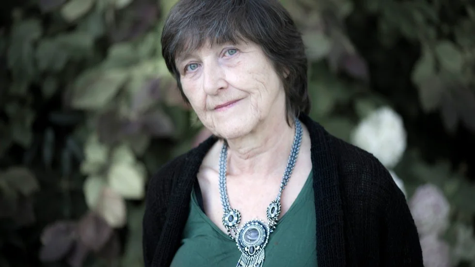 Gunilla Nyroos har regisserat Anna Bromees Frida-föreställning.