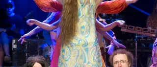 Det våras för flower power när HAIR äntrar teatern