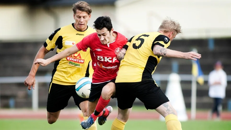 Valon Rashiti hamnade i slagsmål i slutet av matchen med en motståndare och nu kan han och motspelaren se fram emot två-tre matchers avstängning.