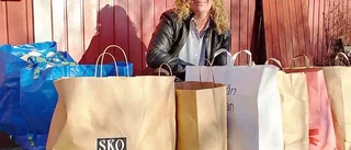 Trosabon Lovisa Wikström samlar in kläder till barn i Kenya