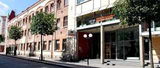 Asma Halak pluggar för att få drömjobbet – utan studielån