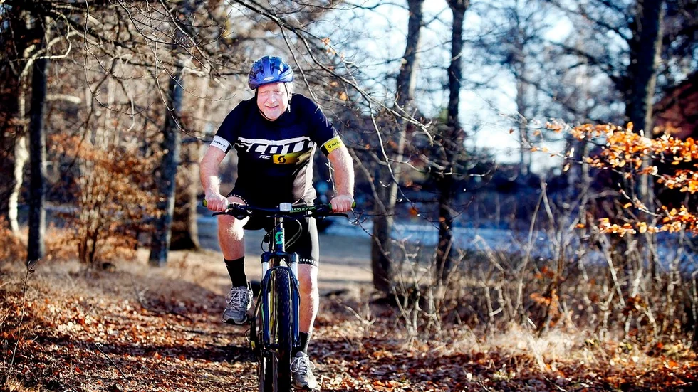 Jag behöver vara i rörelse, kan inte bli stillasittande. Så när ryggen sa ifrån och jag fick lov att sluta springa blev det cykel i stället. Tre, fyra gånger i veckan är jag ute under säsong, och vi har ju så fantastiska vägar utanför Eskilstuna.
