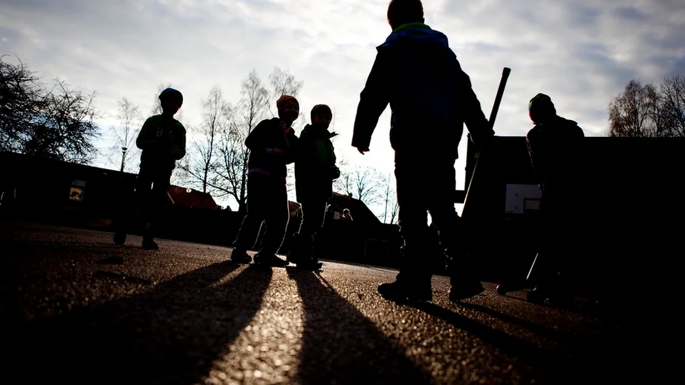 Förslaget om landstingsvård till traumatiserade krigsbarn maldes sönder i utredningskvarnen.