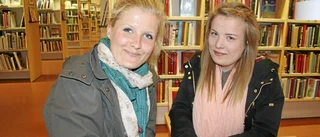 Nu lämnar tvillingarna Debbie och Tea tonårstiden