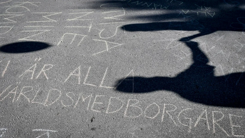 Innan Nordiska motståndsrörelsen tidigare i veckan reste sitt tält i Visby, skrevs protester på platsen.
