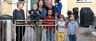 "De måste ju få lära känna barn som inte bara är blonda och blåögda"