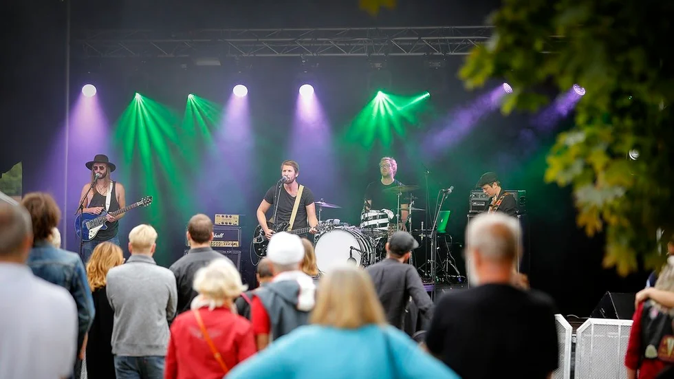 Kjulas rockstjärna Adam Heldring bjöd på en personlig show och är alldeles snart aktuell med uppföljaren till skivan Mount Foreverest som släpptes 2009 när Eskilstuna firade 350 år.