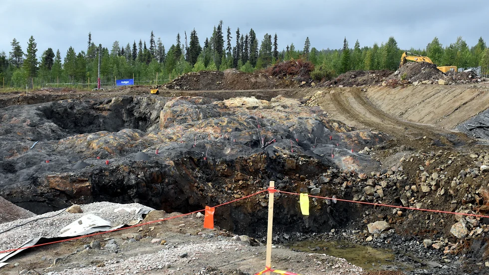 "Där, mellan hjortronmyrar, urskog och Lainioälven, ska ett gruvbolag söka mineraler", skriver Anna Kuru.