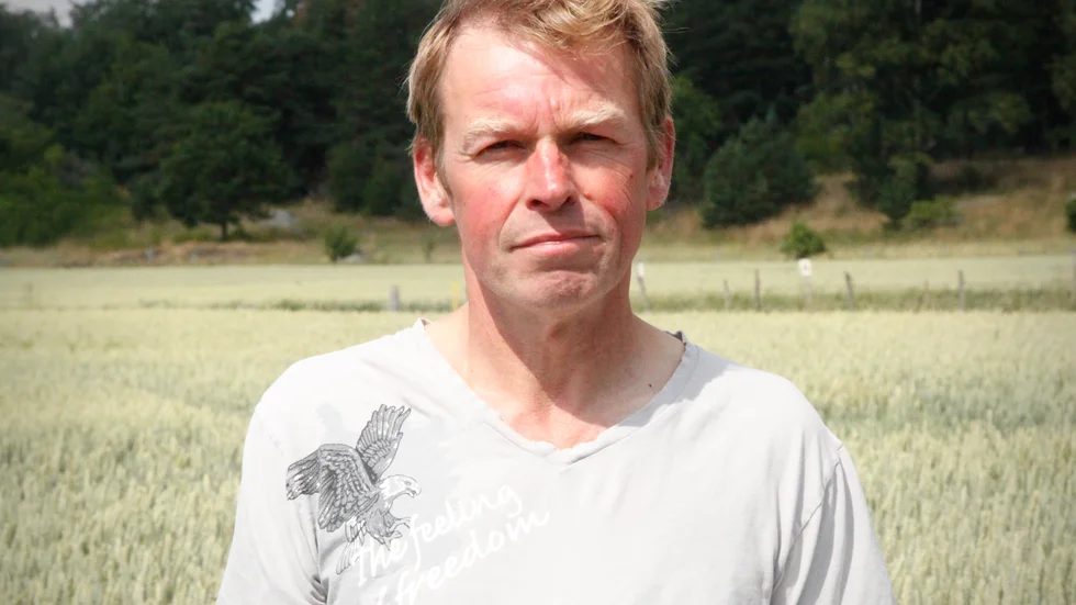Örjan Axelsson är en av de som äger mark i Kolarvik. Han är positivt inställd till den nya utbyggnaden, även om han delar oron kring ekonomin. "Vissa kanske behöver sälja" säger han.