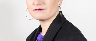FI- ledamot med skinn på näsan