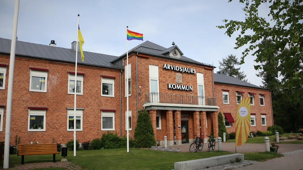 Vi bör alla tänka på att i kommunhuset är ALLA skyldiga att förvalta våra skattemedel på bästa sätt, de är ALLA anställda och skyldiga att förvalta ALLA medborgares skatter på bästa sätt, skriver signaturen "Arvidsjaursbo".
