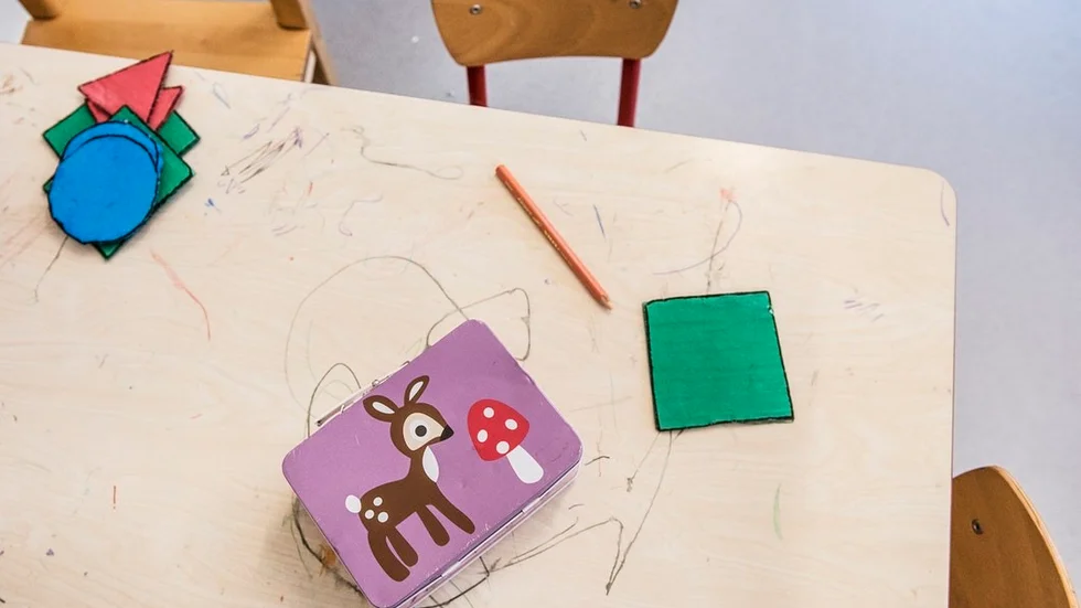 En mamma är minst sagt upprörd efter en olycka på Lasstorps förskola.