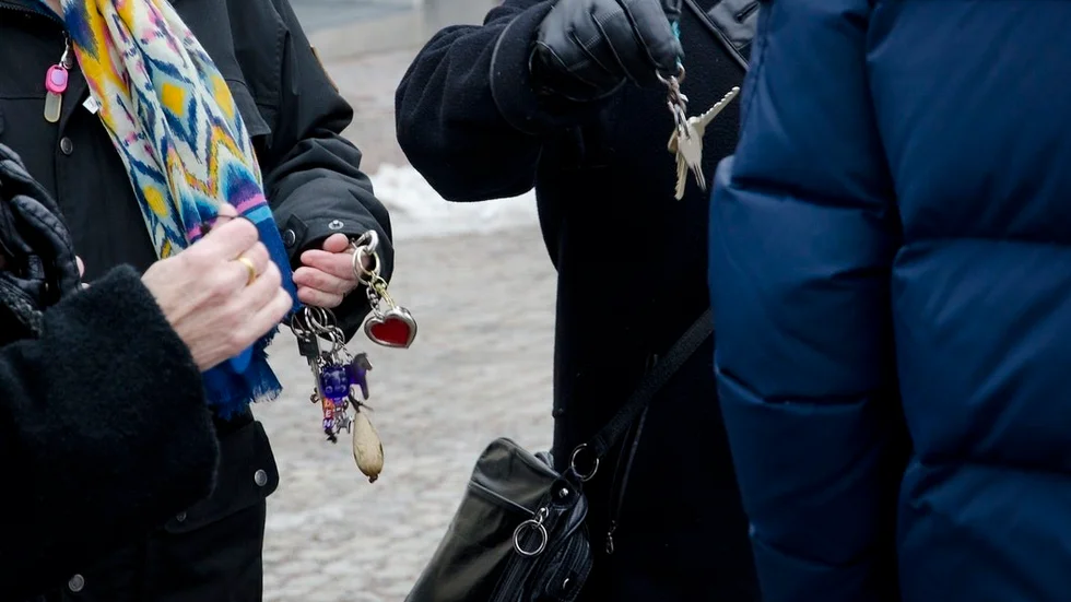 Vi har inga ledare, inga stadgar, inga årsmöten. Vi vet att vi ses på torget och vi vet varför, skriver Marie Sälmark och Nyckelskramlarna i Nyköping inför lördagens tioårsjubileum för manifestationen mot vardagsrasism och högerextremism. FOTO: DANIEL GUNNARSSON GREIS