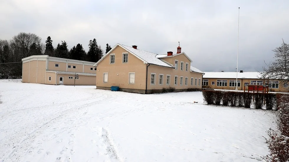 Ett möte om Fogdö skola hålls i sockenstugan på torsdagskvällen.