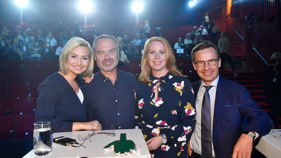 Ann-Carina Carlsson, Eskilstuna, tycker att Centerpartiet ska ställa sig utanför allianskonstruktionen och bryta blockpolitiken.