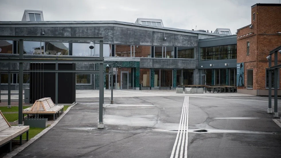 Bilderna kommer bli en del av Sörmlands museums samlingar.