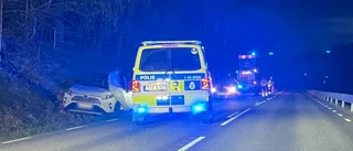 Två bilar i olycka utanför Eskilstuna