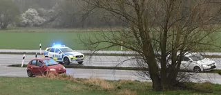Två personbilar i kollision – förare misstänkt för vårdslöshet
