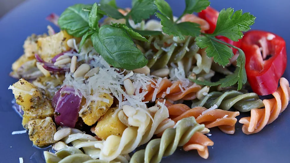 Inget kött. Den helt vegetariska skollunchen på tisdagar rör upp känslor i Gällivare. Signaturen Undrande är frågande till motståndarnas argument.