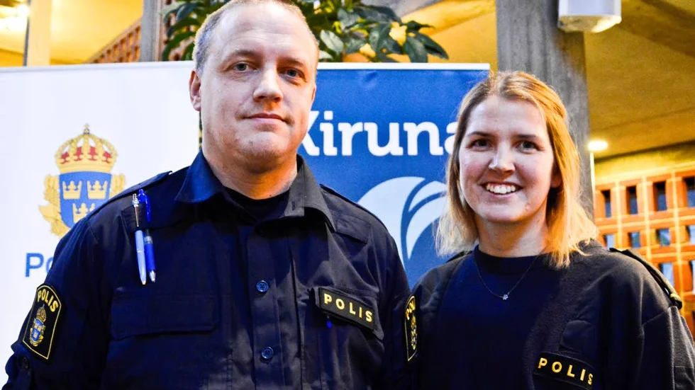 ANSIKTE. Elin Hietanen och Greger Stridsman var på plats från polisen. ”Medborgarna får ett ansikte på oss och vi får ett ansikte på dem, det är väldigt bra”, säger Elin Hietanen.