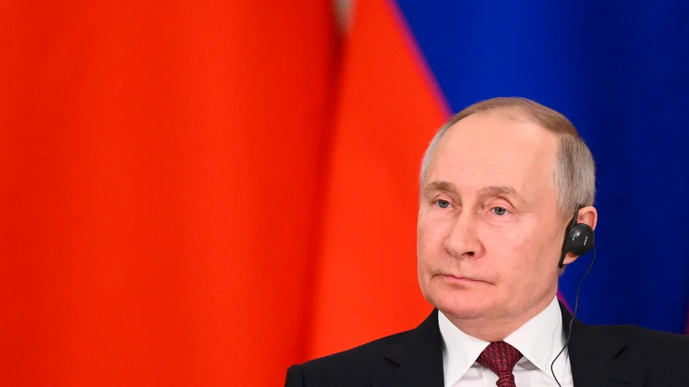 Vad ska Putin göra resten av livet då? Hålla sig i Ryssland, Kina, Nordkorea, Iran och ett antal lika charmiga länder?