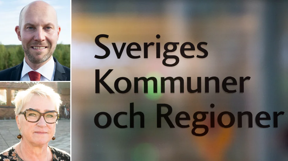 Kommunalråden Claes Nordmark, Boden, och Susanne Andersson, Kalix, visar hur den näringspolitiska slipstenen ska dras. Det lokala företagsklimatet rankas högt i mätningarna från SKR (Sveriges kommuner och regioner).