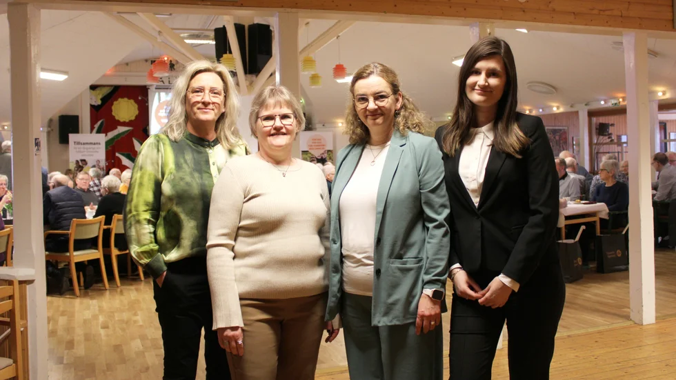 Carolina Davidsson, Berit Lundqvist, Annicha Gustafsson och Meddisa Begovic från Vimmerby sparbank höll i mötet i Folkets park på tisdagen.
