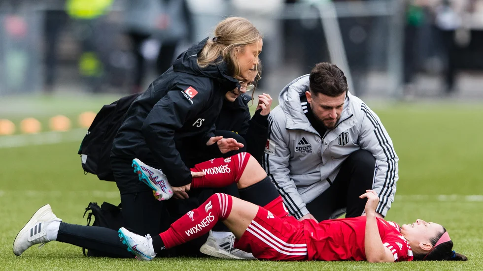 Katrina Guillou tvingades kliva av med en ryggskada i semifinalen i Svenska cupen mot Hammarby.