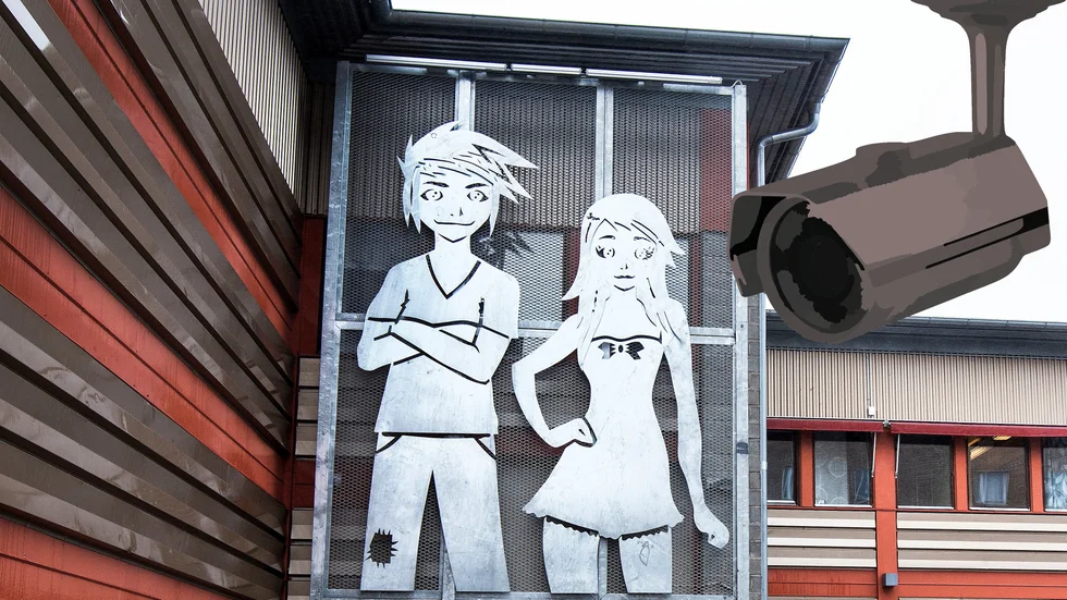 Björkskataskolan är den enda skolan i Luleå med kameraövervakning inne i skolan.