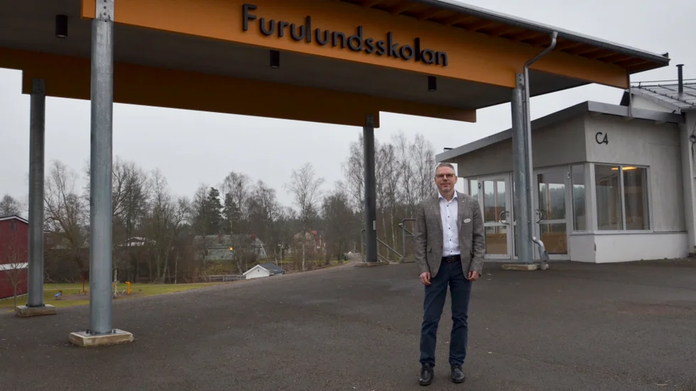Andreas Ekberg började som rektor på Furulundsskolan i Mariannelund för snart två år sedan. Nu har han tagit beslutet att sluta för att söka nya jobb till hösten. Det är fortfarande oklart vem som kommer att ta över som ny rektor på skolan.