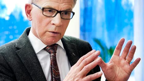 Karl Petersen aviserar sin avgång innan valet 2014.