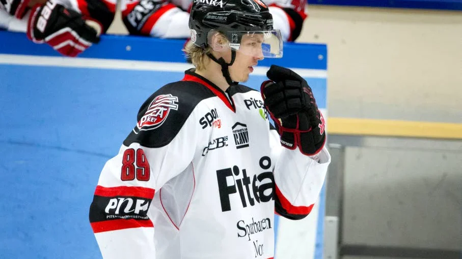 Simon Åkerström