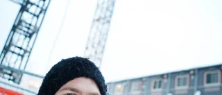 Han släpper en låt i månaden