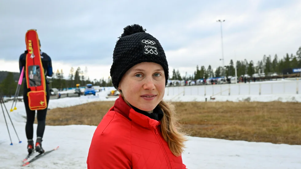 "Militärledningen säger att det bästa vi kan göra nu för Ukraina är att tävla och göra det så bra som möjligt", säger Anastasiya Merkushyna, på plats i Idre inför helgens tävlingspremiär.