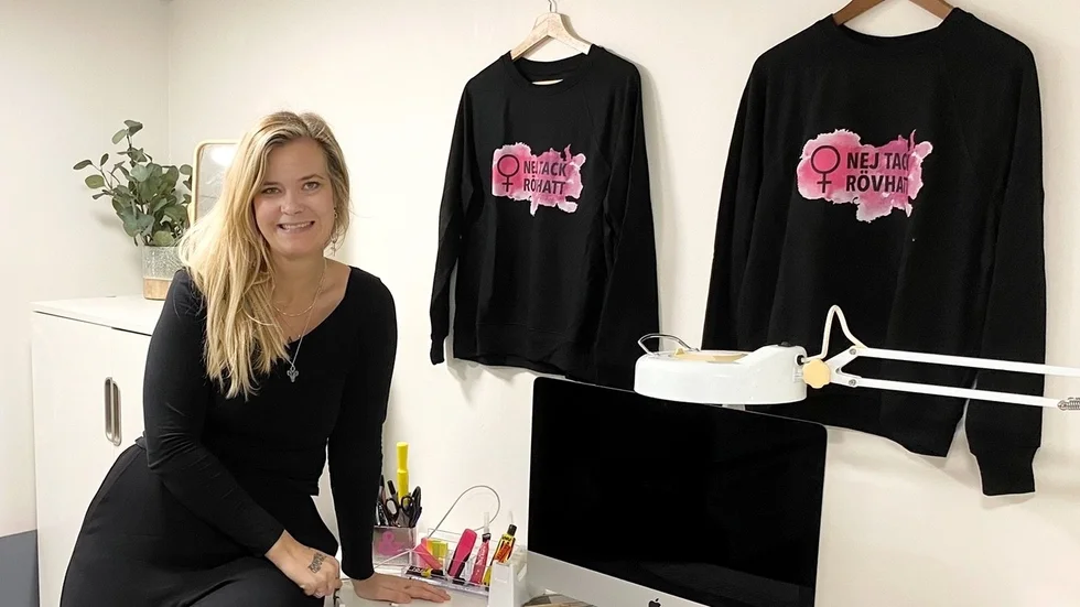 Carolina brinner för jämställdhet och allas lika värde. Det betyder mycket för henne att kunna hjälpa andra att få uttrycka sig.