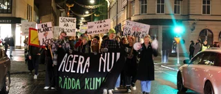 Extra stor klimatdemonstration – aktivister fick applåder under tåget genom city