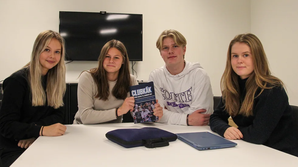 Sally Sjöstrand, Emma Bülow, Martin Schill och Ida Hjerne har startar UF-företaget (Ung företagsamhet) Clubkäk UF.
