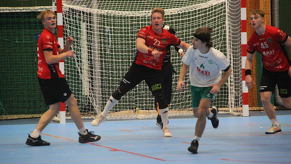 EHF:s Elias Ihrsén, Joel Ädel och Gustav Wedholm. 