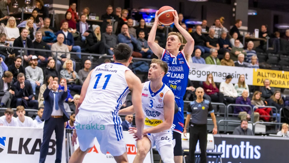 Jonatan Arvidsson blev poängbäst för BC Luleå när laget förlorade borta mot Borås.