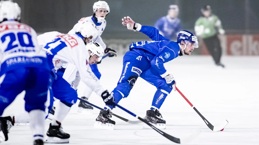 Elias Gillgrens IFK Motala åkte ifrån Vänersborg i hemmapremiären. På tisdagen väntar ny hemmamatch när IFk gästas av Sirius. 
