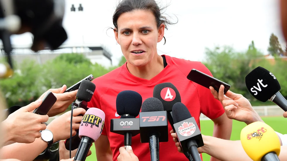 Christine Sinclair säger att Kanadas fotbollsdamer tvingas spela Shebelieves Cup för att inte riskera att bli stämda av det egna förbundet. Arkivbild.