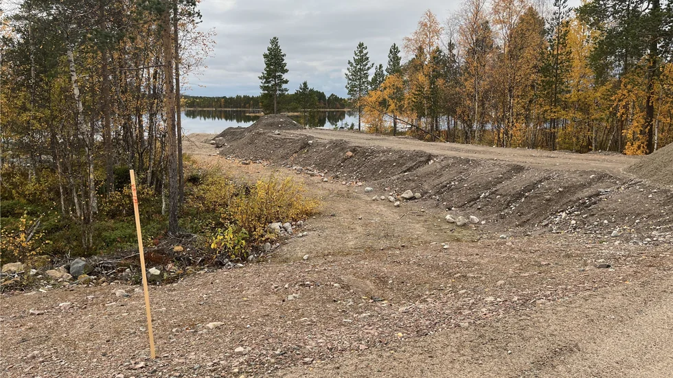Anläggandet av GC-vägen ut till det nya kvarteret Sellaken påbörjades innan startbeskedet. För det har kommunen fått betala 28 014 kronor i sanktionsavgift.