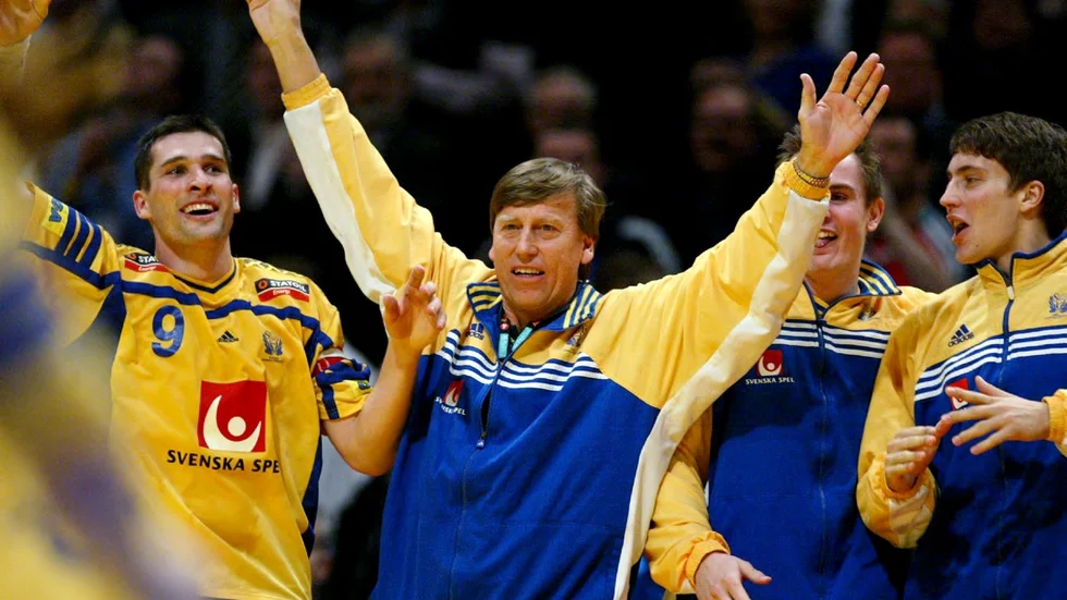 Bengt "Bengan" Johansson, här under EM-finalen i Globen 2002, hedras postumt genom att de nya SM-pokalerna får hans namn. Arkivbild.